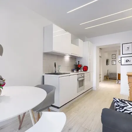 200 No.1 Ogrod, Parking W Centrum *