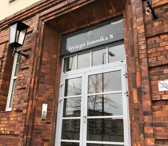 200 No.1 Ogrod, Parking W Centrum Στσέτσιν