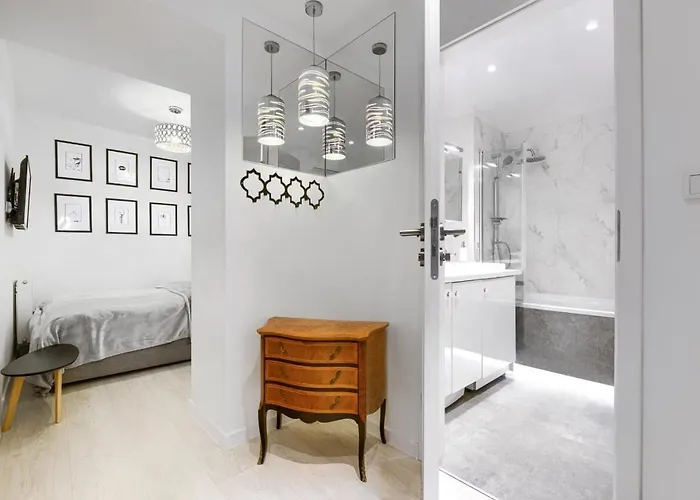 200 No.1 Ogrod, Parking W Centrum *